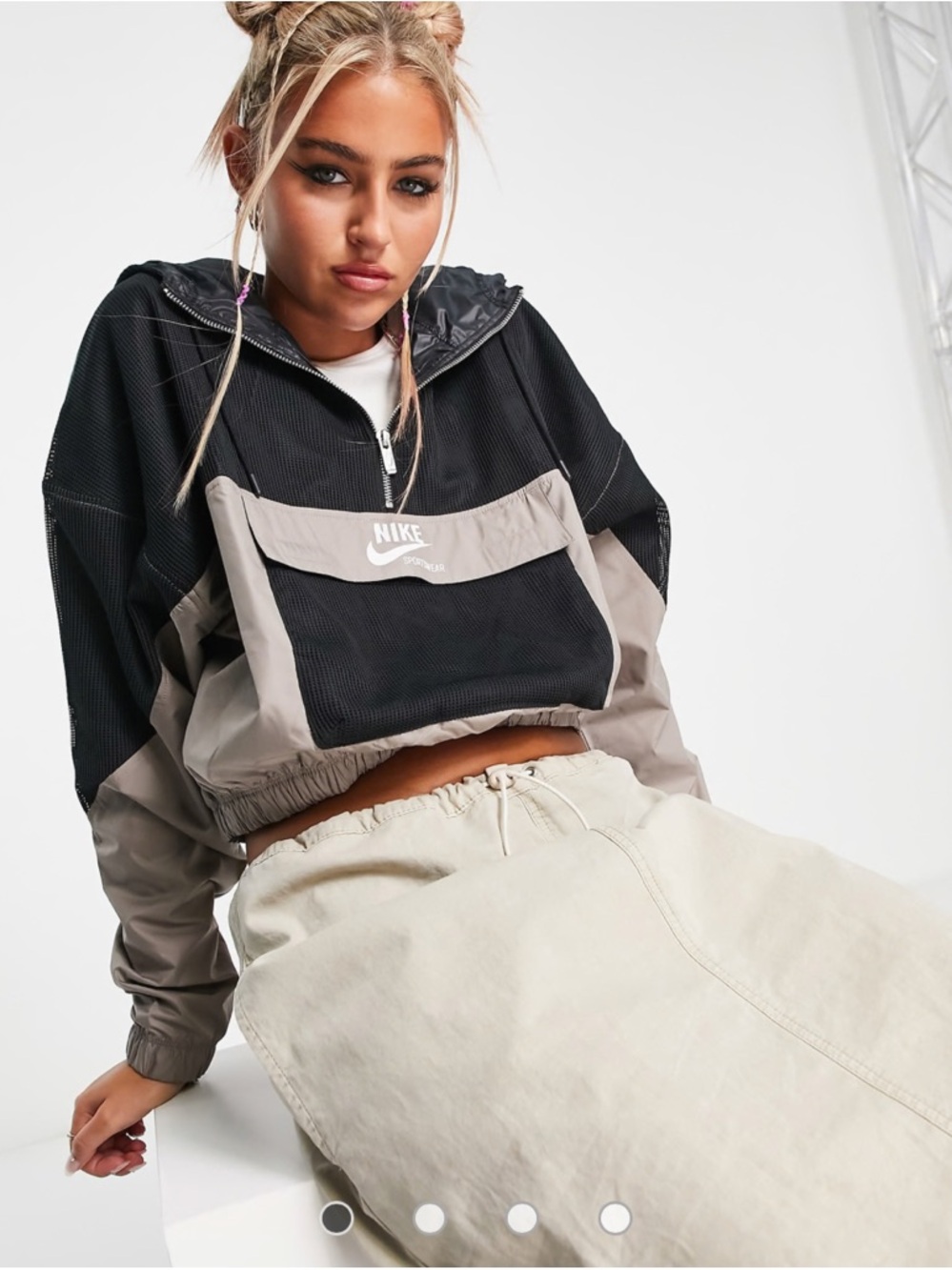 Nike Black and Taupe Cropped Half-Zip Windbreaker